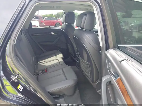 WA1BNAFY0K2100226 2019 AUDI Q5 - Image 8