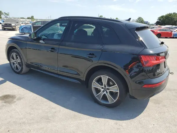 WA1BNAFY0K2115034 2019 AUDI Q5 - Image 2