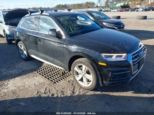 WA1BNAFY0K2121965 2019 AUDI Q5 - Image 1