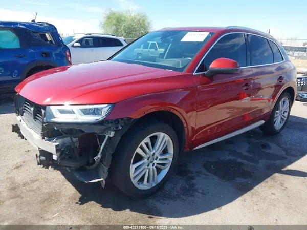 WA1BNAFY0K2124283 2019 AUDI Q5 - Image 2