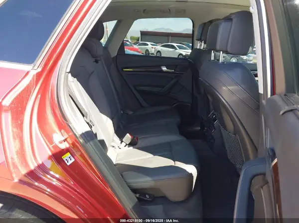 WA1BNAFY0K2124283 2019 AUDI Q5 - Image 8