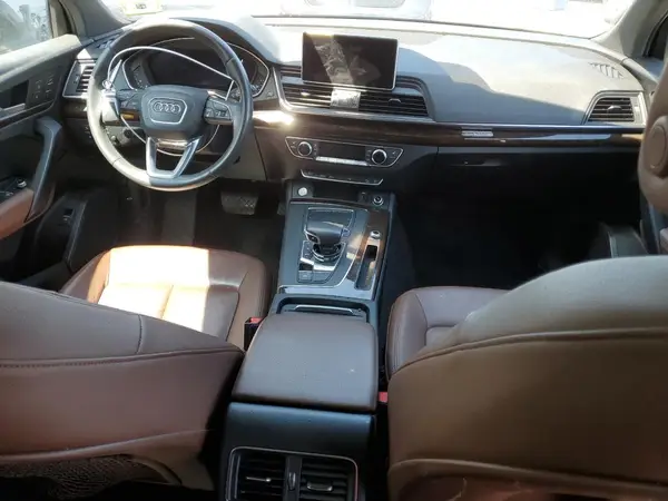 WA1BNAFY0K2127376 2019 AUDI Q5 - Image 8