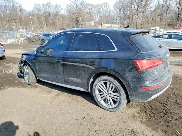 WA1BNAFY0K2137308 2019 AUDI Q5 - Image 2