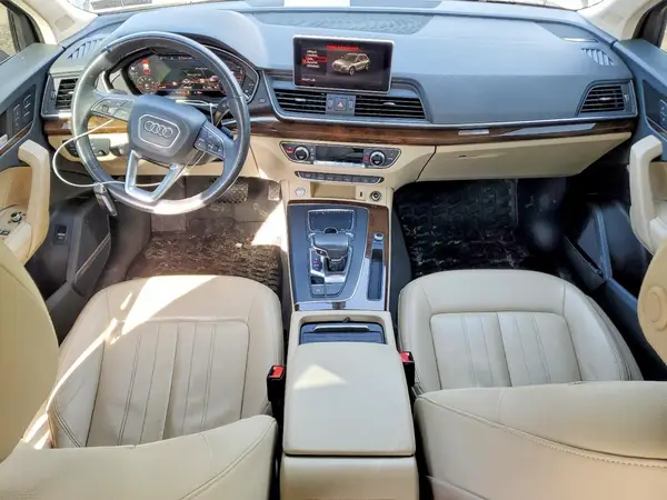 WA1BNAFY0K2137308 2019 AUDI Q5 - Image 8