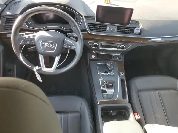 WA1BNAFY0K2140323 2019 AUDI Q5 - Image 8