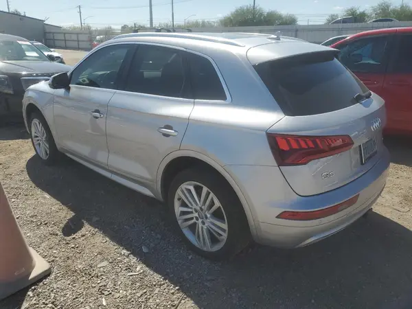 WA1BNAFY0K2142394 2019 AUDI Q5 - Image 2