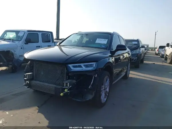 WA1BNAFY0L2004064 2020 AUDI Q5 - Image 2