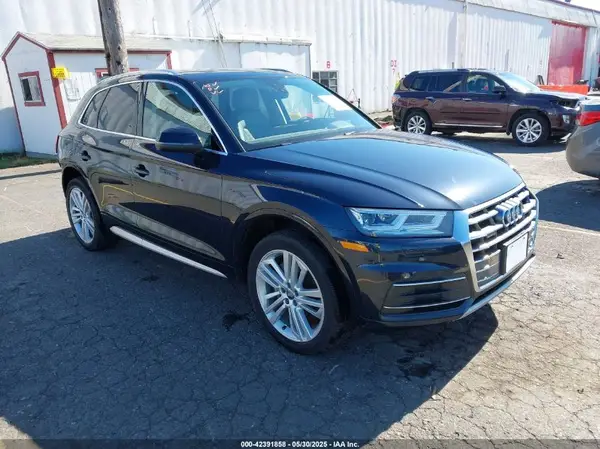WA1BNAFY0L2020863 2020 AUDI Q5 - Image 1