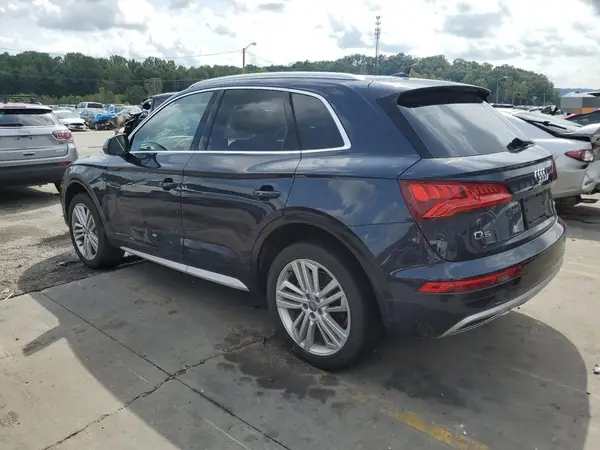 WA1BNAFY0L2028428 2020 AUDI Q5 - Image 2
