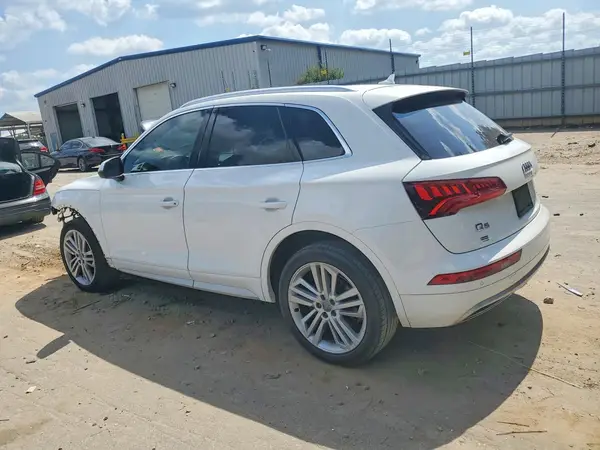 WA1BNAFY0L2071781 2020 AUDI Q5 - Image 2