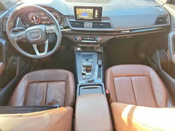 WA1BNAFY0L2075796 2020 AUDI Q5 - Image 8