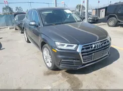 WA1BNAFY1J2008329 2018 AUDI Q5