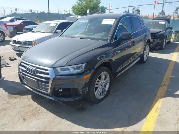 WA1BNAFY1J2008329 2018 AUDI Q5 - Image 2