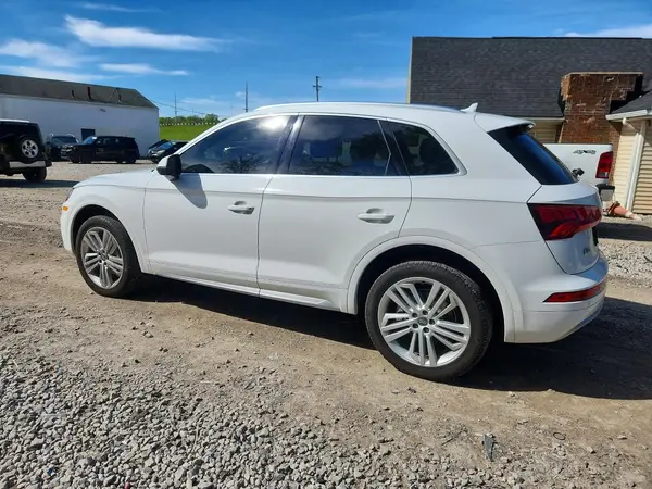 WA1BNAFY1J2016804 2018 AUDI Q5 - Image 2