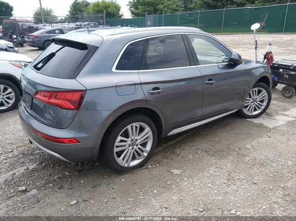 2018 AUDI Q5 IAAI lot 45668757 auction photo 4