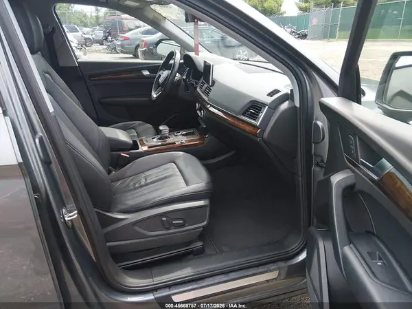 2018 AUDI Q5 IAAI lot 45668757 auction photo 5