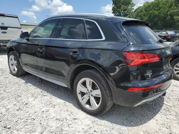 WA1BNAFY1J2024627 2018 AUDI Q5 - Image 2