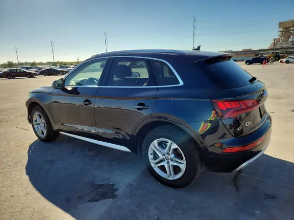 WA1BNAFY1J2032114 2018 AUDI Q5 - Image 2