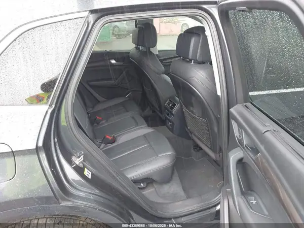 WA1BNAFY1J2042741 2018 AUDI Q5 - Image 8