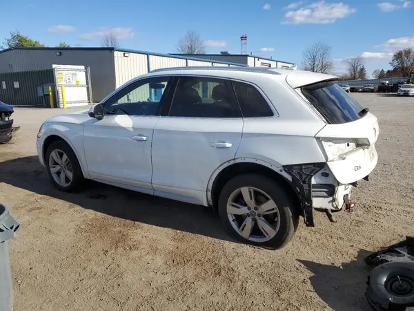 WA1BNAFY1J2043002 2018 AUDI Q5 - Image 2