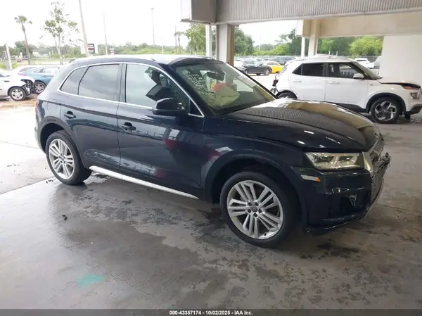 WA1BNAFY1J2060575 2018 AUDI Q5 - Image 1