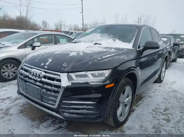 WA1BNAFY1J2085444 2018 AUDI Q5 - Image 2