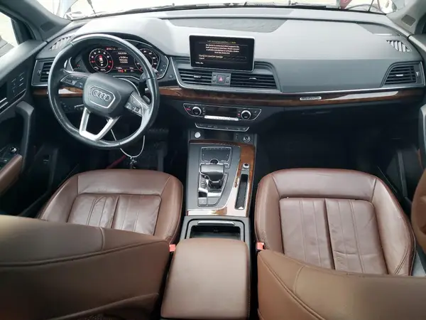 WA1BNAFY1J2096704 2018 AUDI Q5 - Image 8