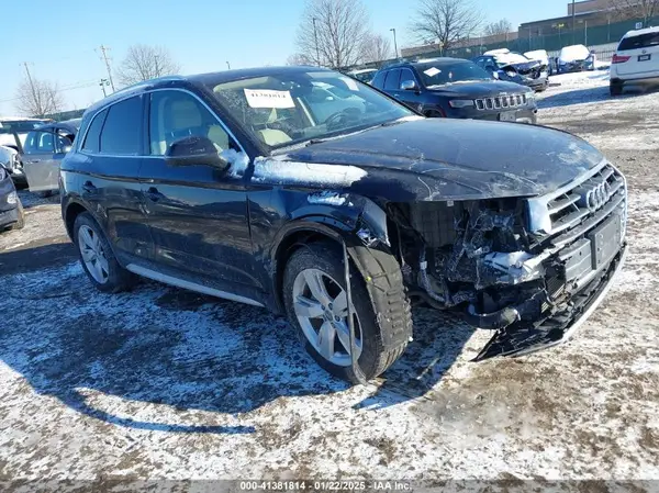 WA1BNAFY1J2102677 2018 AUDI Q5 - Image 1