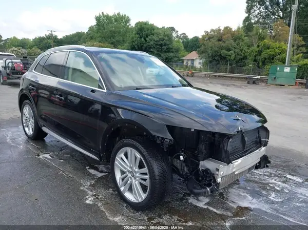 WA1BNAFY1J2121102 2018 AUDI Q5 - Image 1