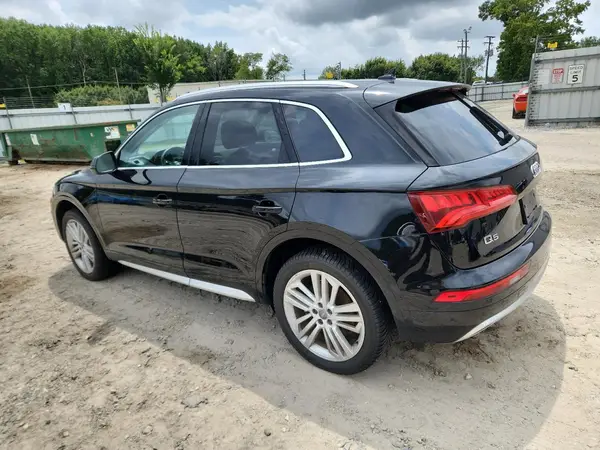 WA1BNAFY1J2124596 2018 AUDI Q5 - Image 2