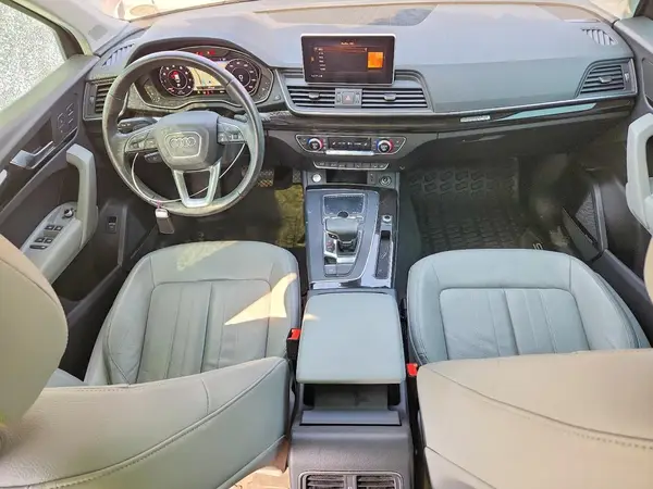 WA1BNAFY1J2171904 2018 AUDI Q5 - Image 8