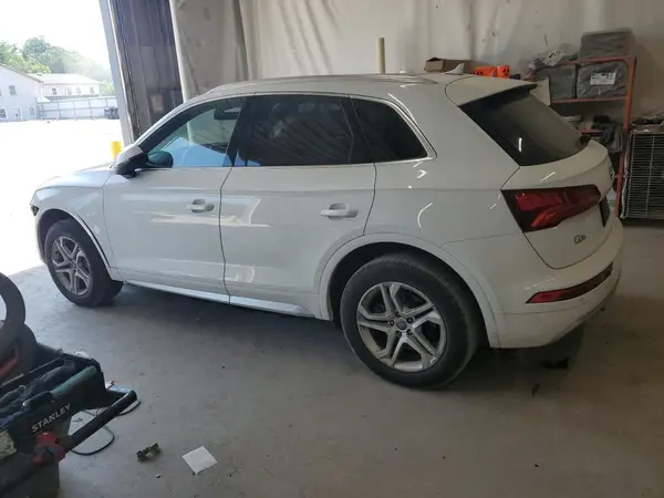 WA1BNAFY1J2190498 2018 AUDI Q5 - Image 2