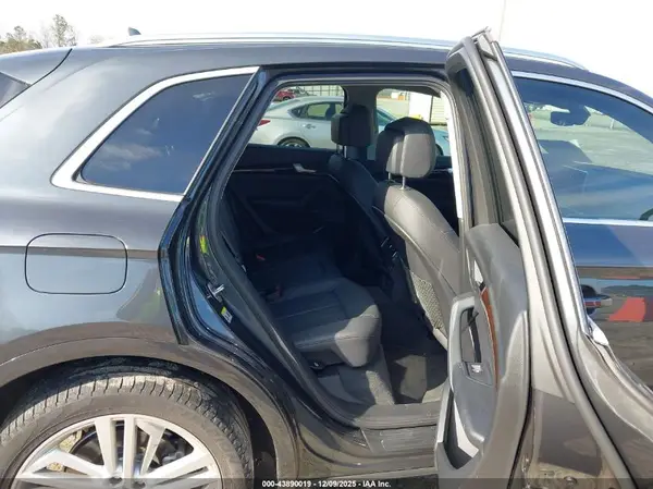 WA1BNAFY1J2206117 2018 AUDI Q5 - Image 8