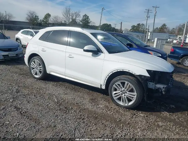 WA1BNAFY1J2211690 2018 AUDI Q5 - Image 1