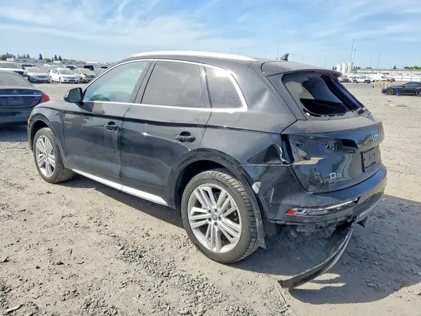 WA1BNAFY1J2239277 2018 AUDI Q5 - Image 2