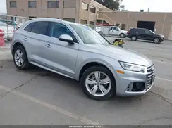 WA1BNAFY1K2017128 2019 AUDI Q5