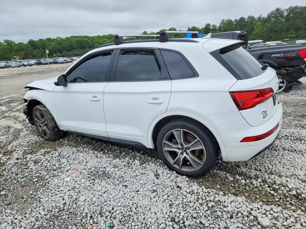 WA1BNAFY1K2021048 2019 AUDI Q5 - Image 2