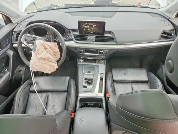 WA1BNAFY1K2021048 2019 AUDI Q5 - Image 8