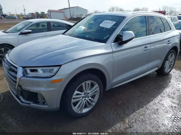 WA1BNAFY1K2027772 2019 AUDI Q5 - Image 2