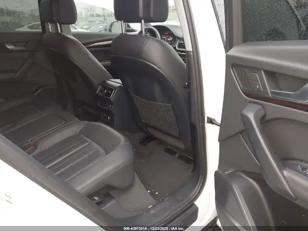 WA1BNAFY1K2035323 2019 AUDI Q5 - Image 8
