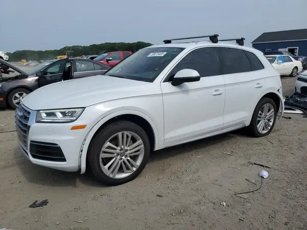 WA1BNAFY1K2040599 2019 AUDI Q5 - Image 1