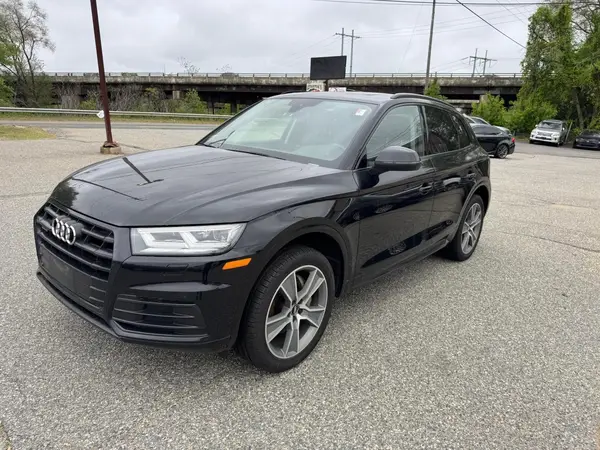 WA1BNAFY1K2044930 2019 AUDI Q5 - Image 2