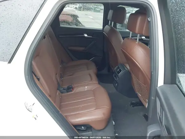 WA1BNAFY1K2045687 2019 AUDI Q5 - Image 8