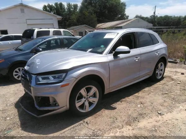 WA1BNAFY1K2054857 2019 AUDI Q5 - Image 2