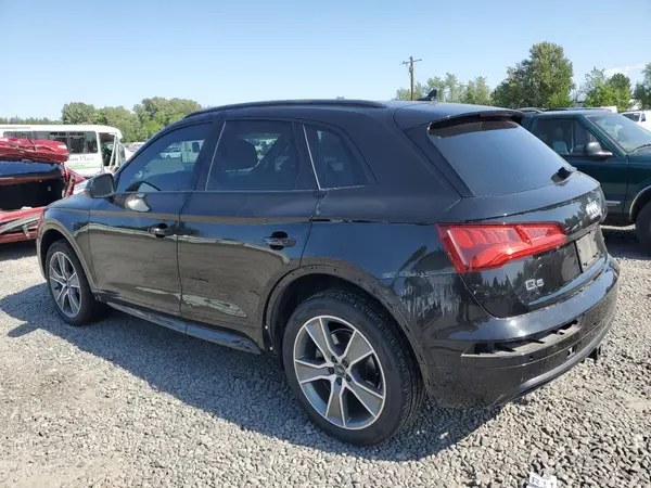 WA1BNAFY1K2059766 2019 AUDI Q5 - Image 2