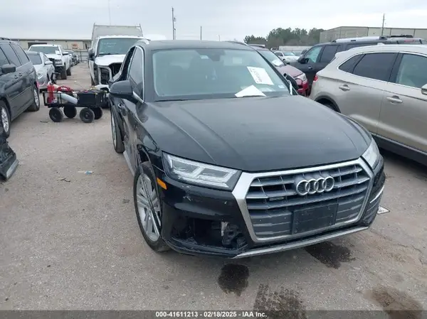 WA1BNAFY1K2061128 2019 AUDI Q5 - Image 1