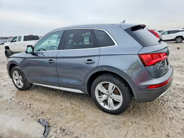 WA1BNAFY1K2065633 2019 AUDI Q5 - Image 2