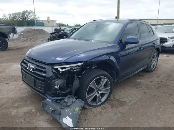 WA1BNAFY1K2068676 2019 AUDI Q5 - Image 2