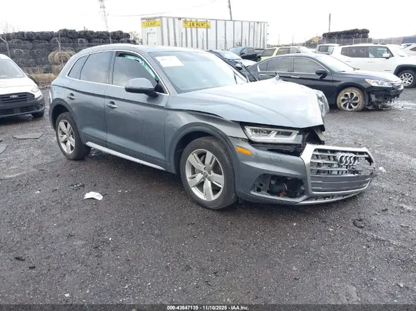 WA1BNAFY1K2075370 2019 AUDI Q5 - Image 1