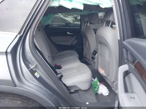 WA1BNAFY1K2075370 2019 AUDI Q5 - Image 8